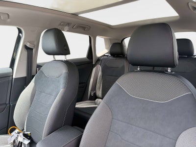 2026 Volkswagen Taos SE Black