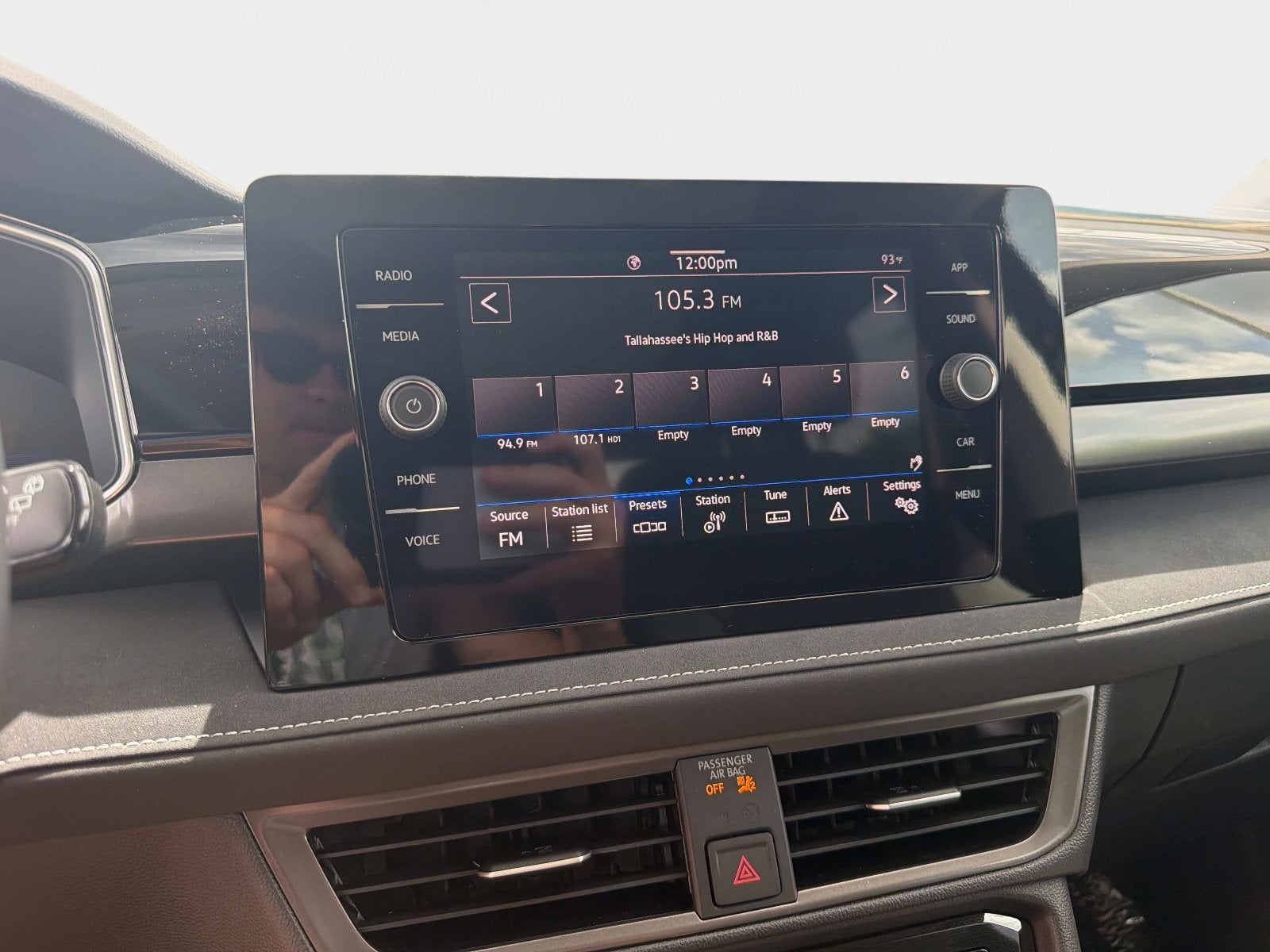 2026 Volkswagen Taos SE Black