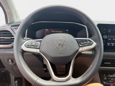 2026 Volkswagen Taos SE Black