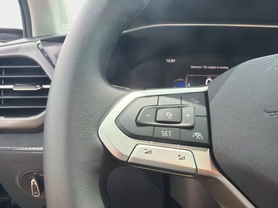 2026 Volkswagen Taos SE Black