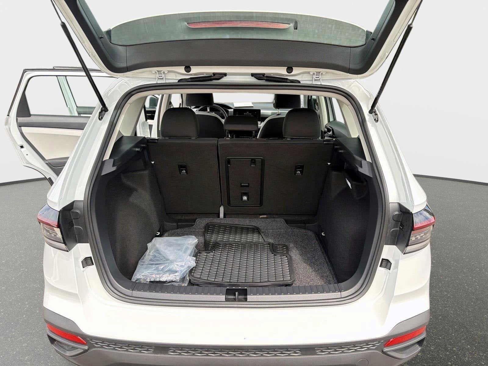 2025 Volkswagen Taos S