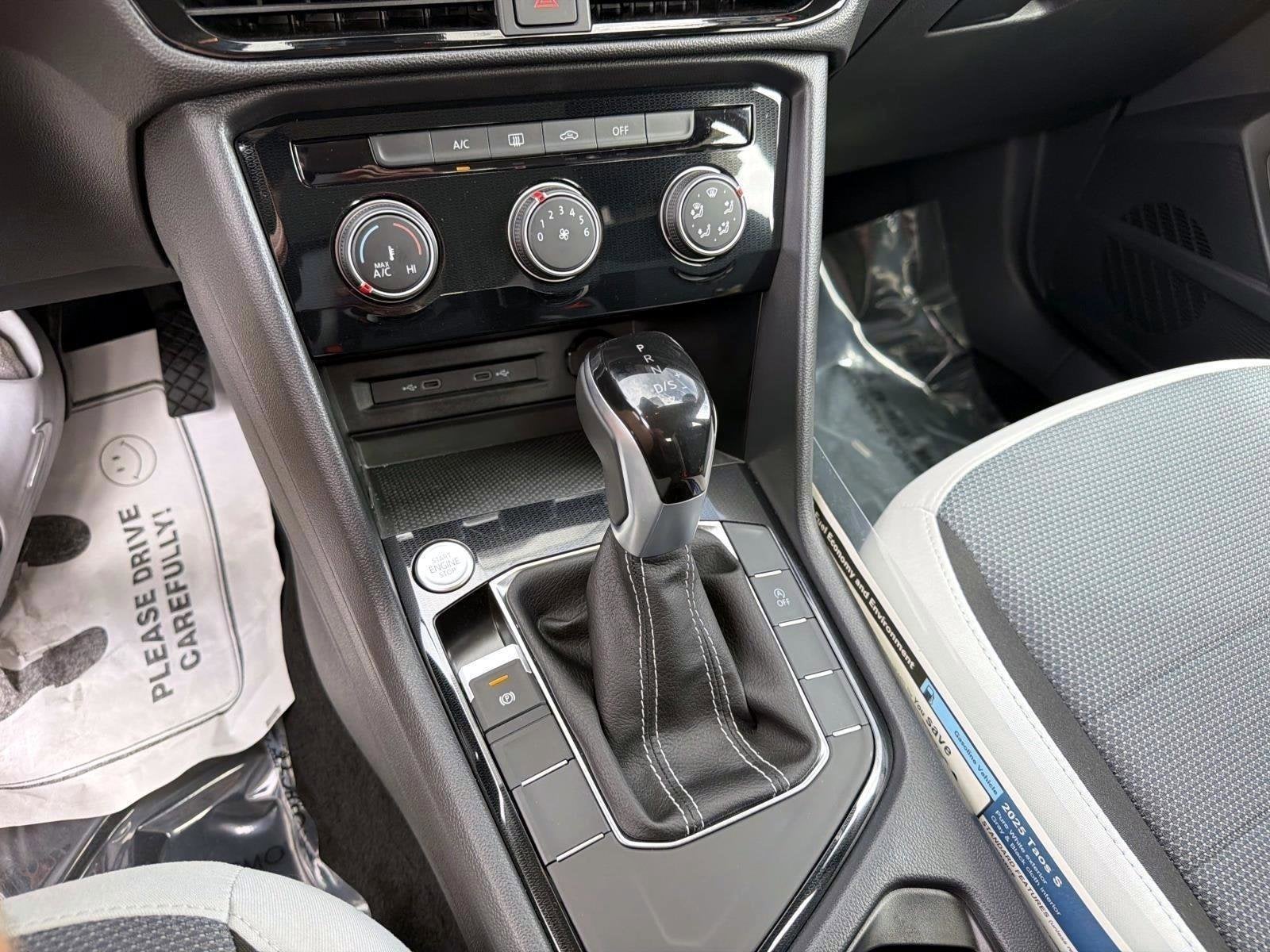 2025 Volkswagen Taos S