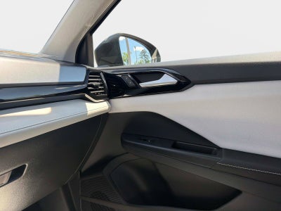 2025 Volkswagen Taos S