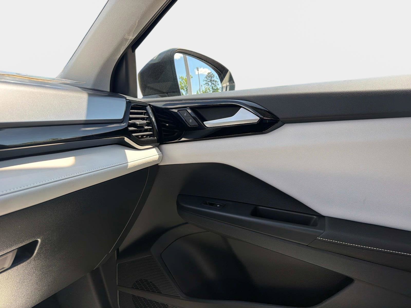 2025 Volkswagen Taos S