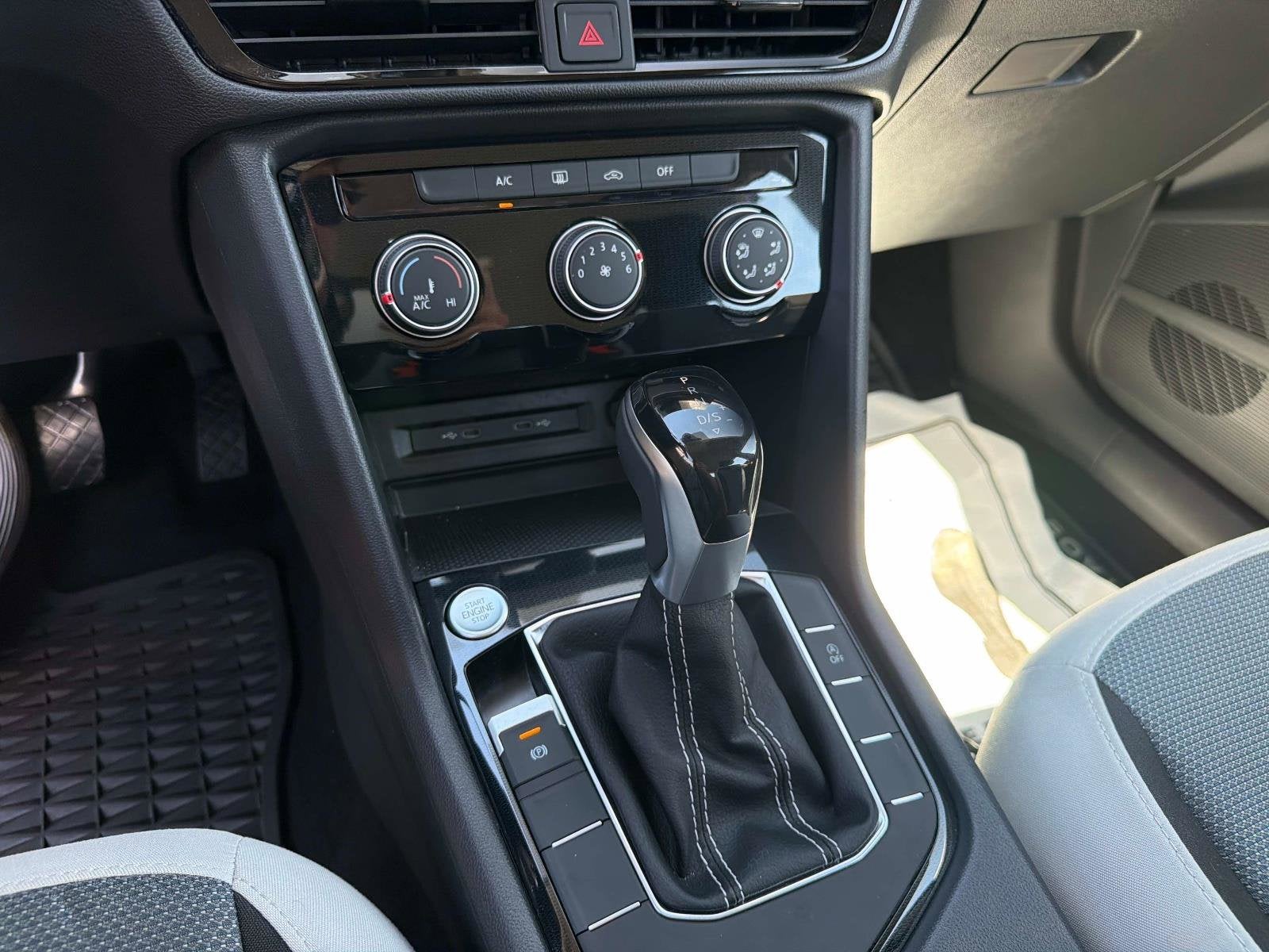 2025 Volkswagen Taos S