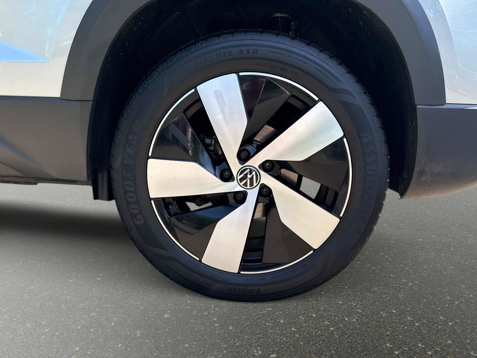 2025 Volkswagen Taos S