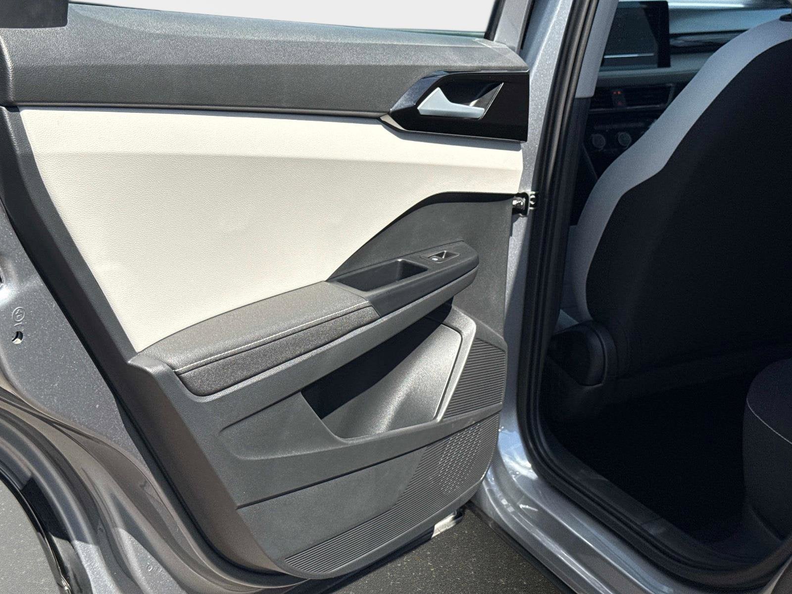 2025 Volkswagen Taos S