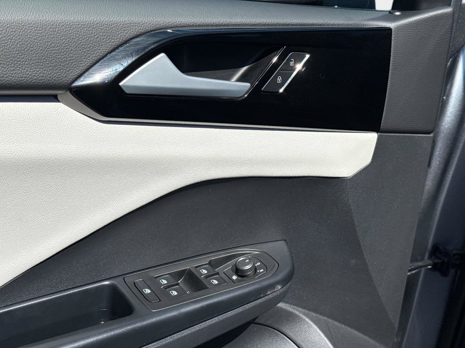 2025 Volkswagen Taos S