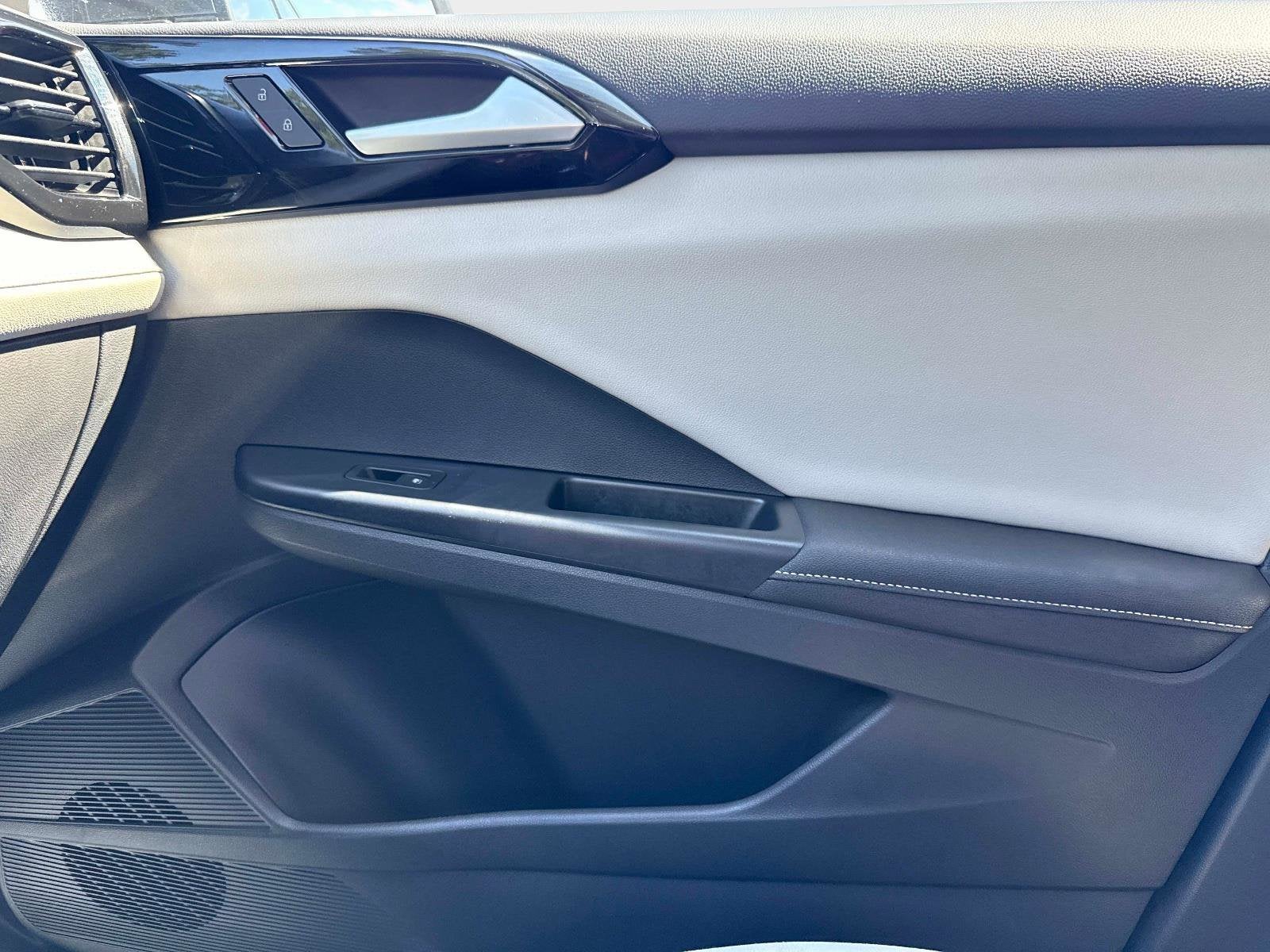 2025 Volkswagen Taos S