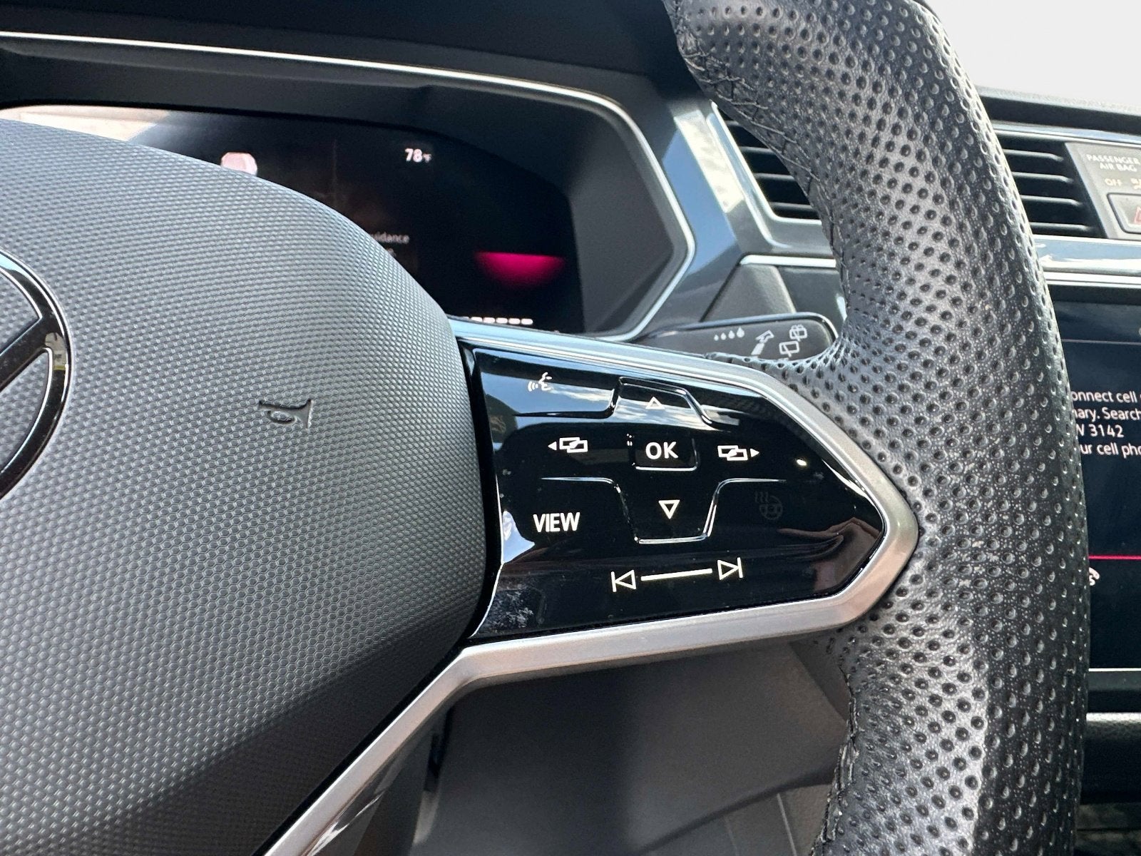 2024 Volkswagen Tiguan SE R-Line Black