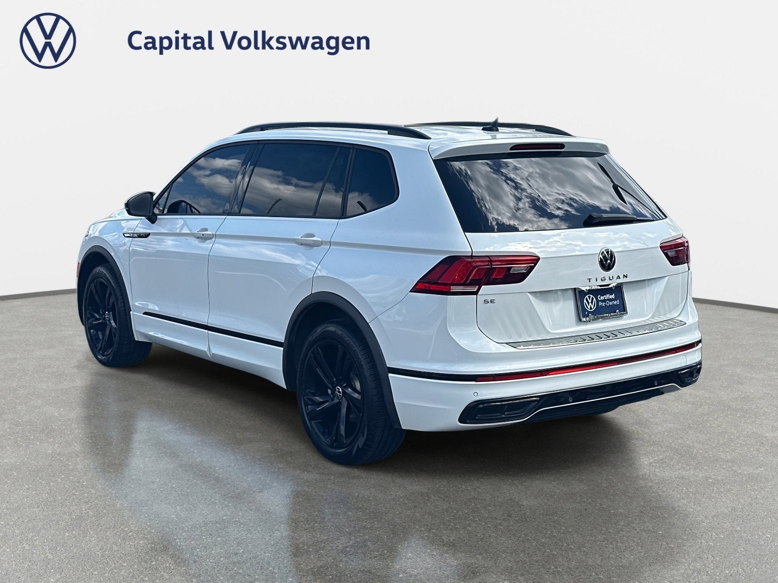 2024 Volkswagen Tiguan SE R-Line Black