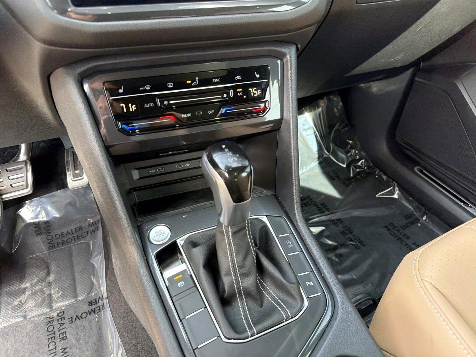 2024 Volkswagen Tiguan SE R-Line Black