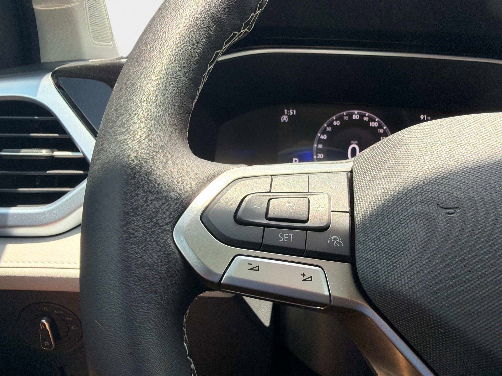 2026 Volkswagen Taos SE