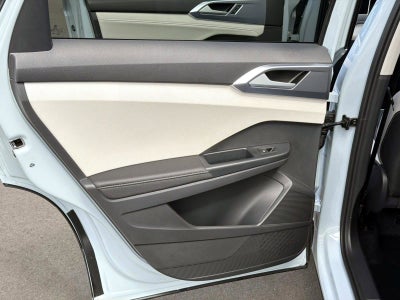 2026 Volkswagen Taos SE