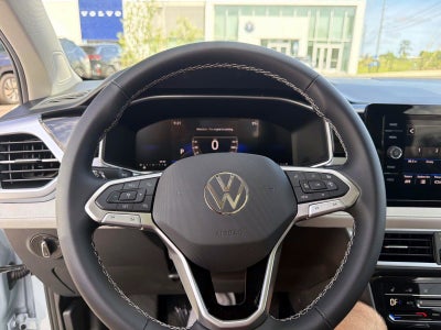 2026 Volkswagen Taos SE