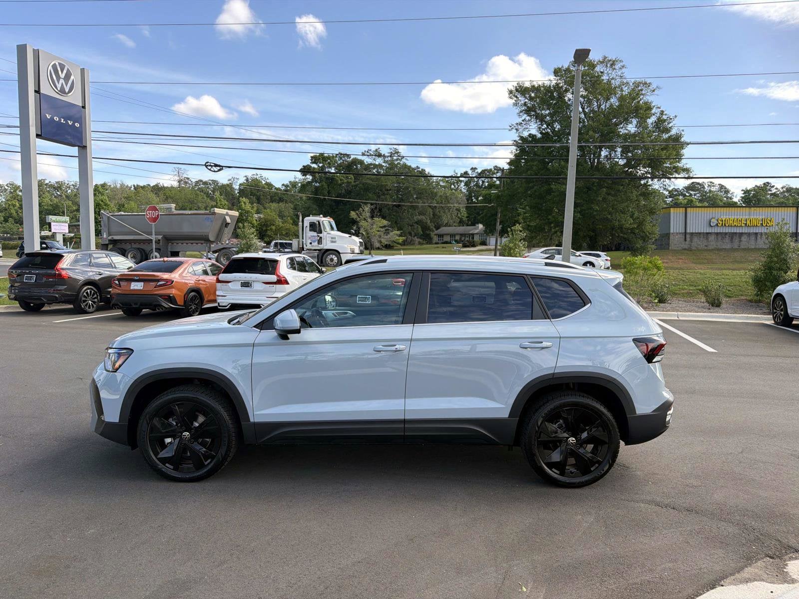 2026 Volkswagen Taos SE