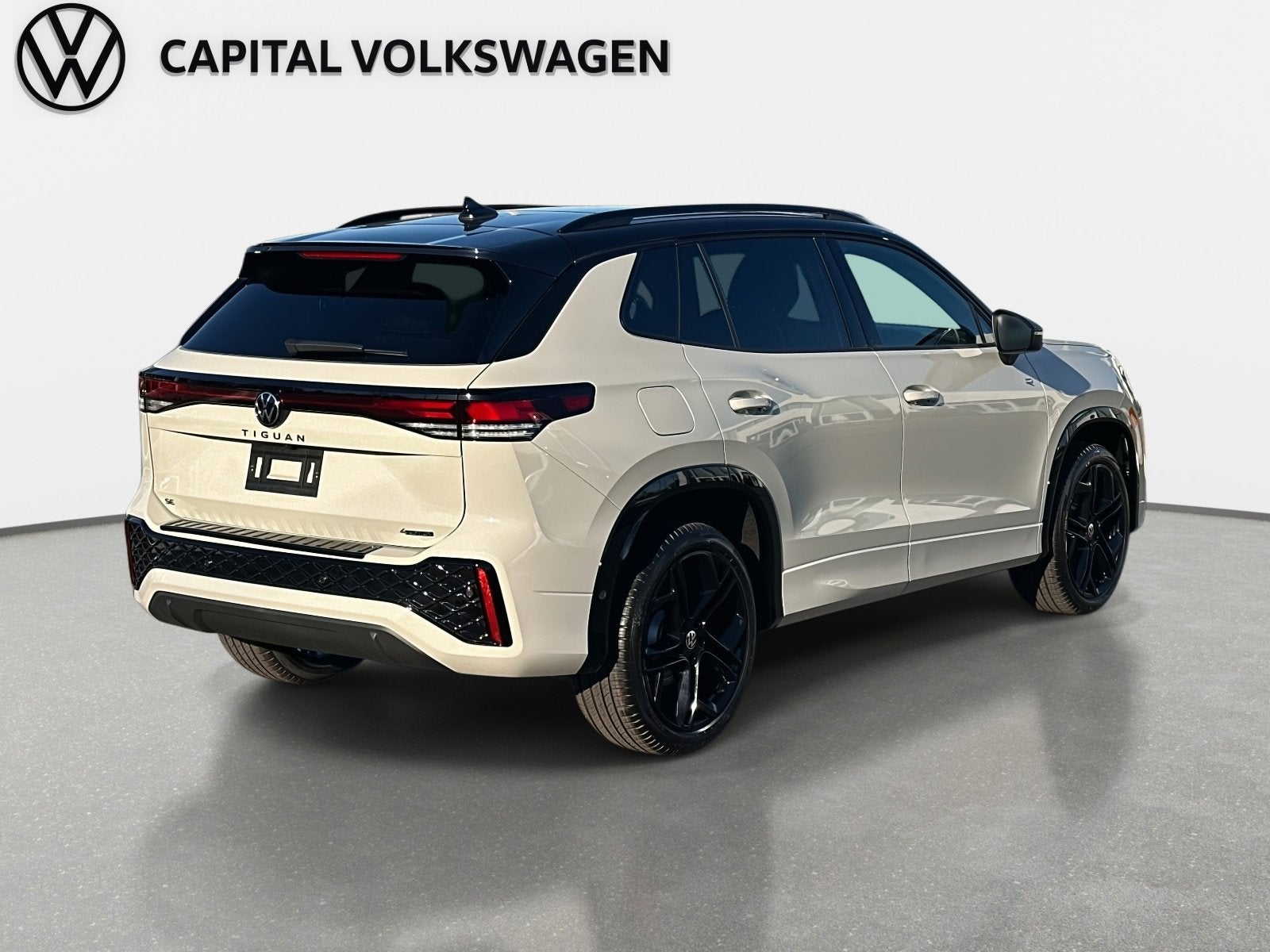 2026 Volkswagen Tiguan SE R-Line Black