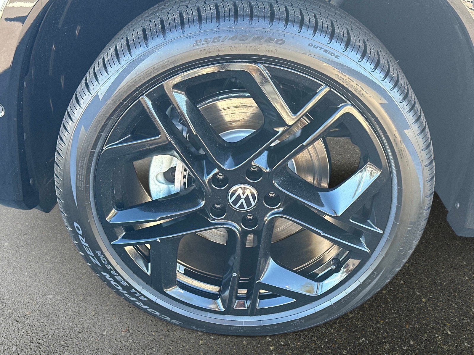 2026 Volkswagen Tiguan SE R-Line Black