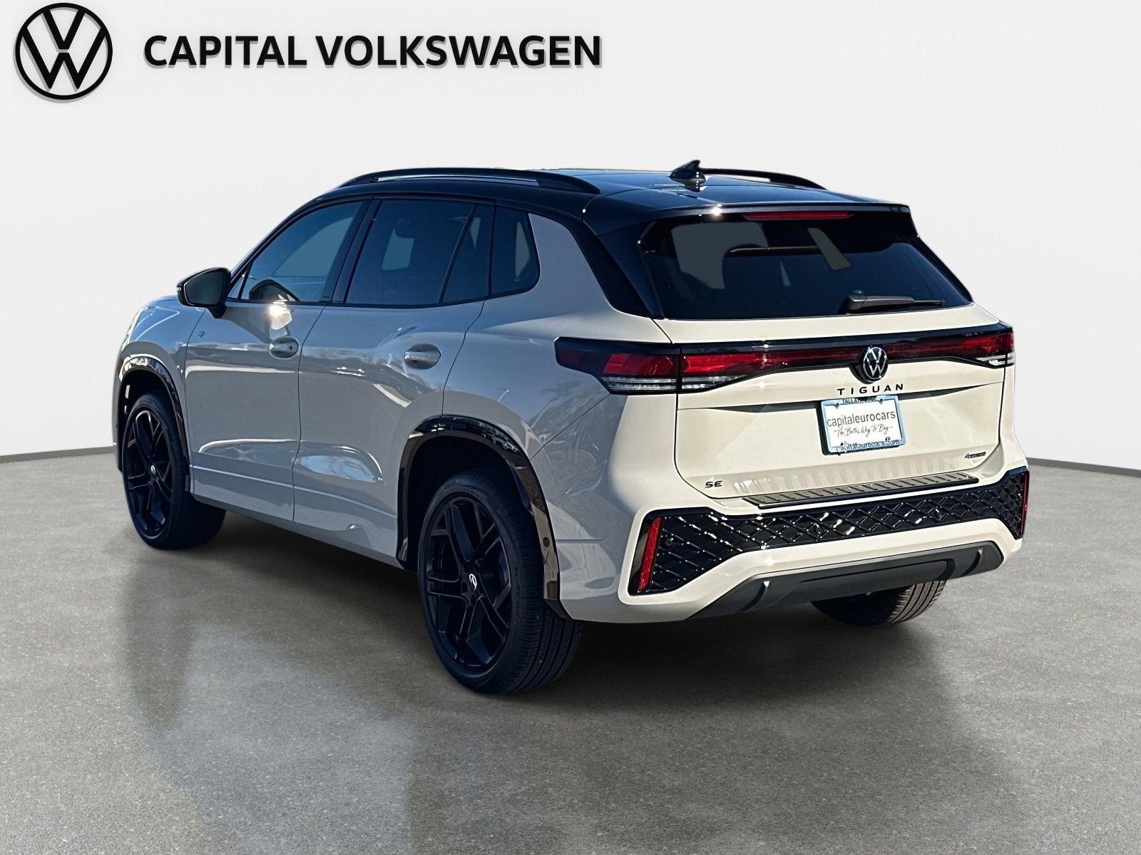 2026 Volkswagen Tiguan SE R-Line Black