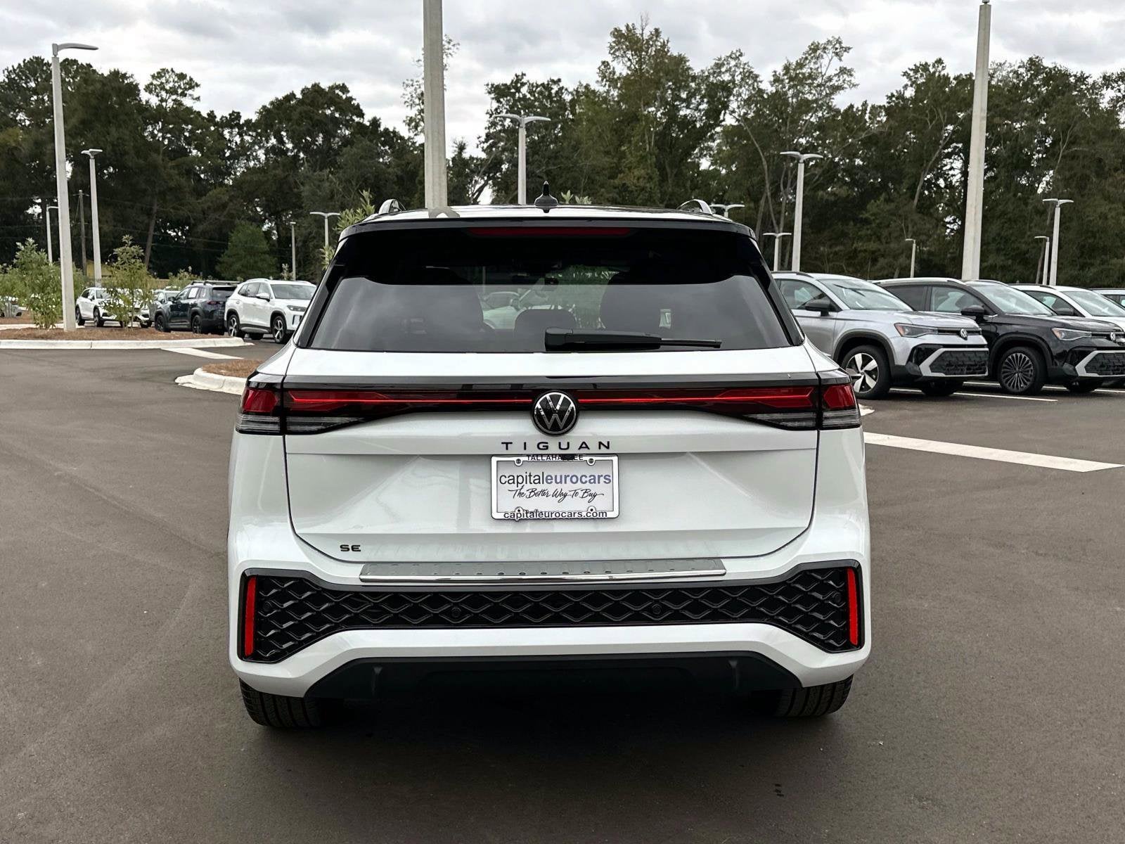 2026 Volkswagen Tiguan SE R-Line Black