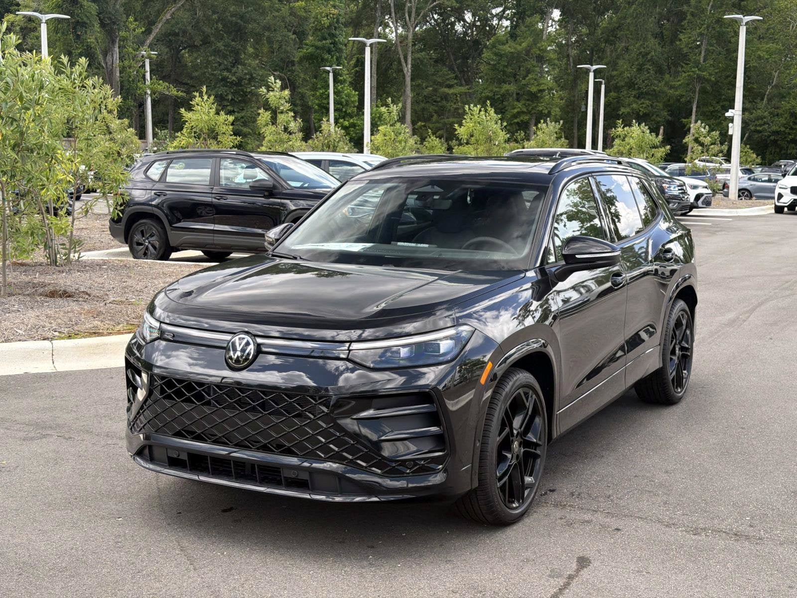 2026 Volkswagen Tiguan SE R-Line Black