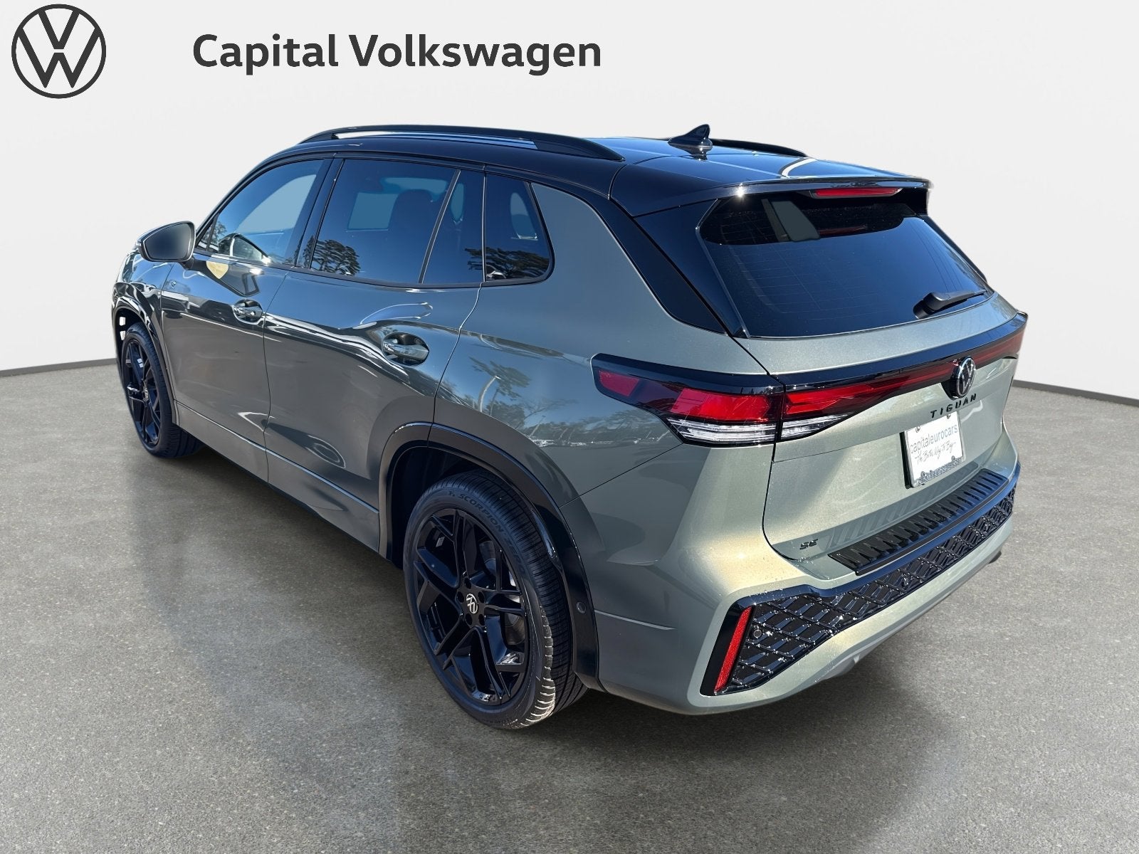 2026 Volkswagen Tiguan SE R-Line Black