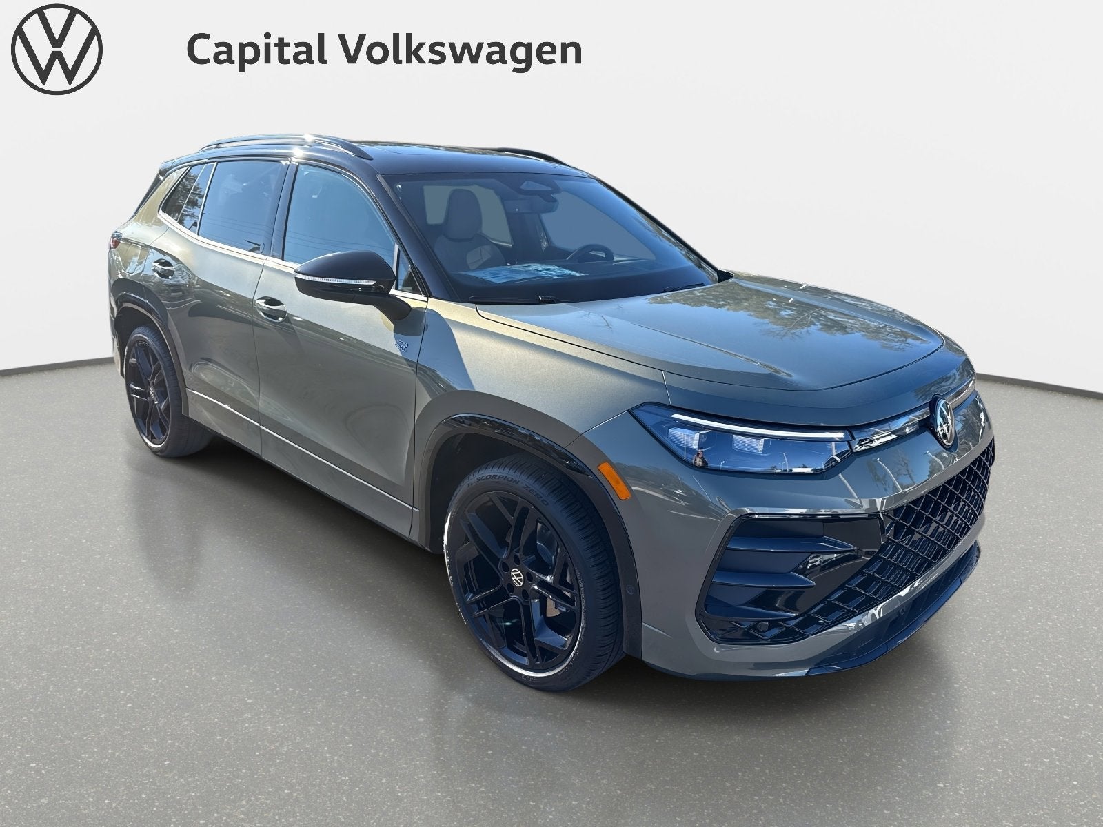 2026 Volkswagen Tiguan SE R-Line Black