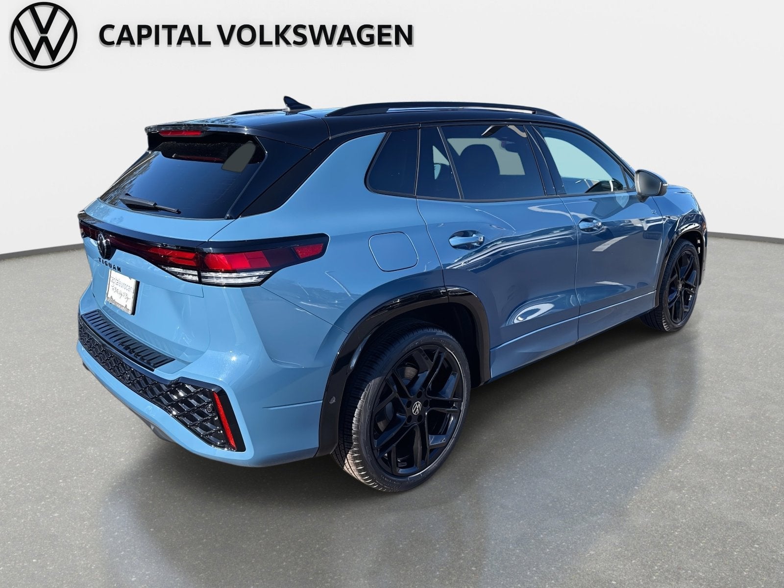 2026 Volkswagen Tiguan SE R-Line Black