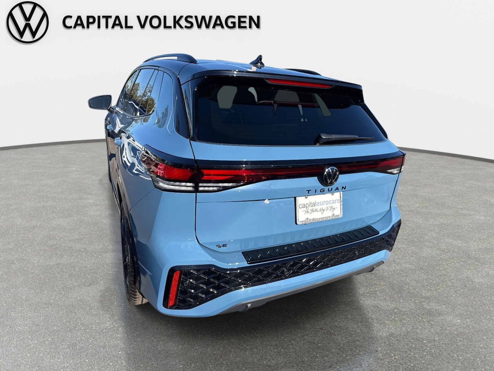 2026 Volkswagen Tiguan SE R-Line Black