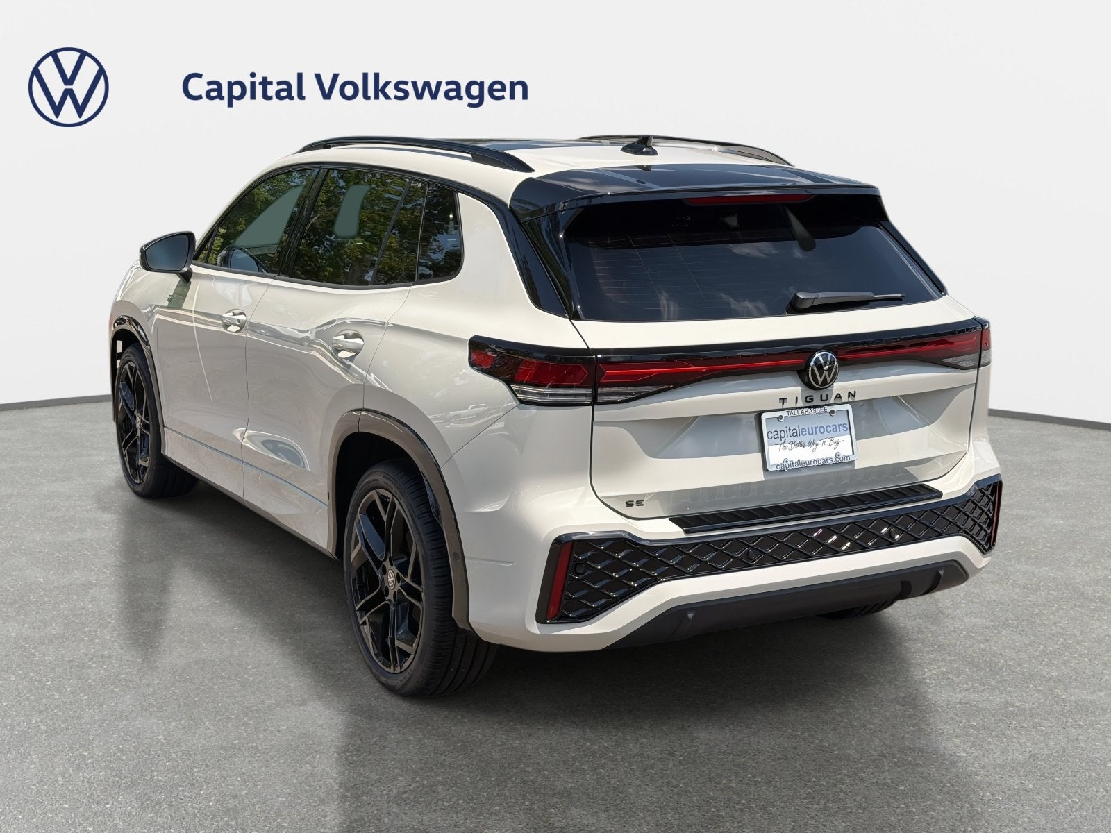 2026 Volkswagen Tiguan SE R-Line Black