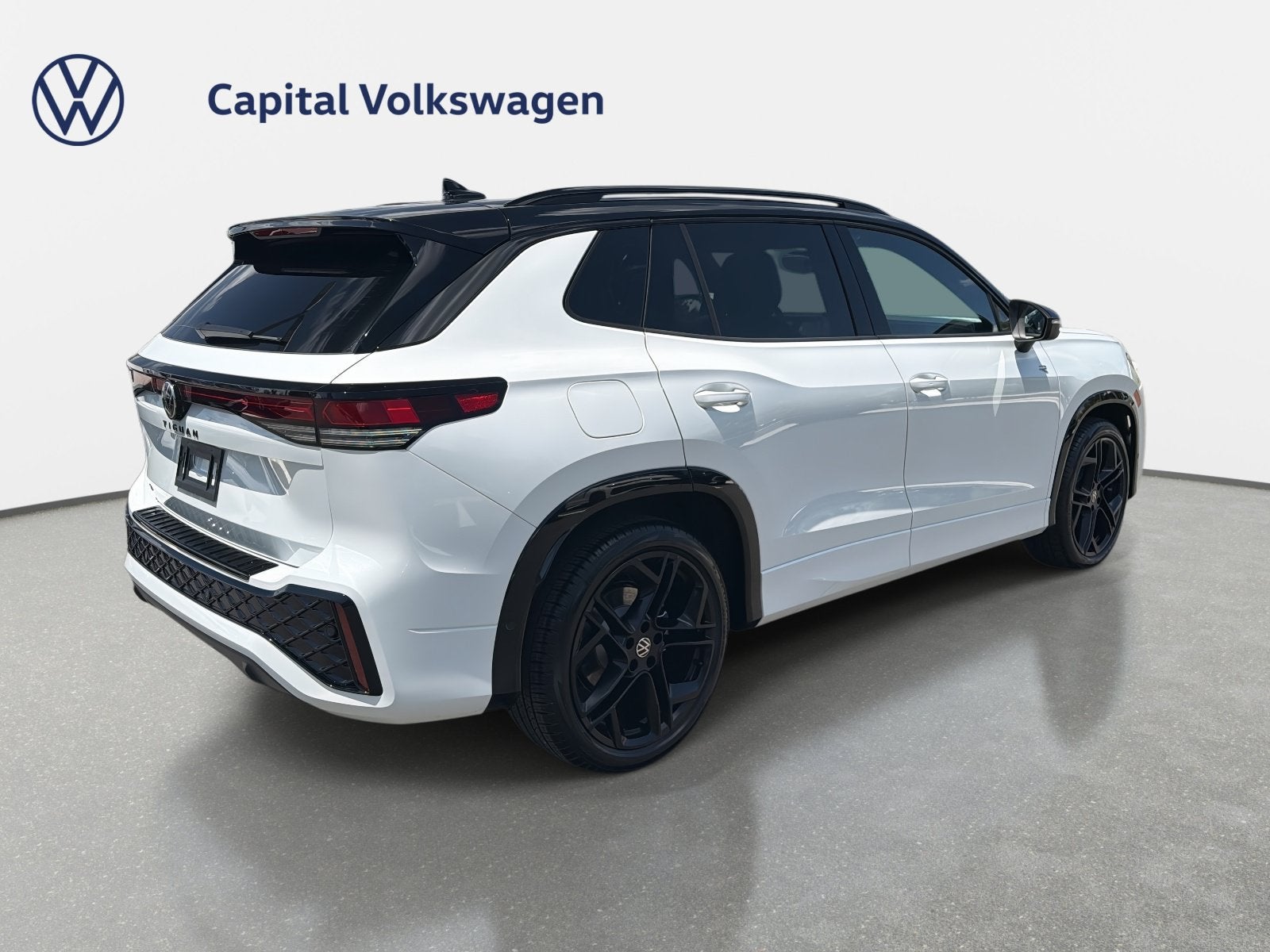 2026 Volkswagen Tiguan SE R-Line Black