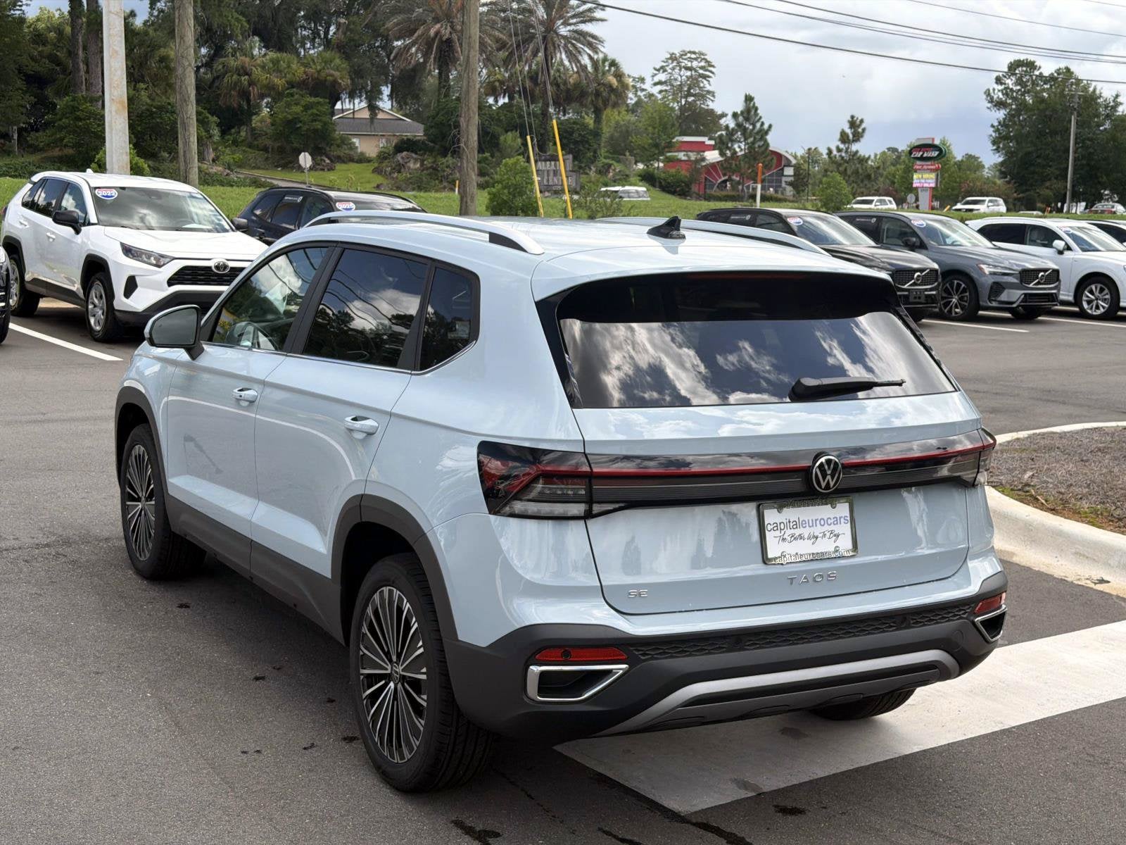 2026 Volkswagen Taos SE