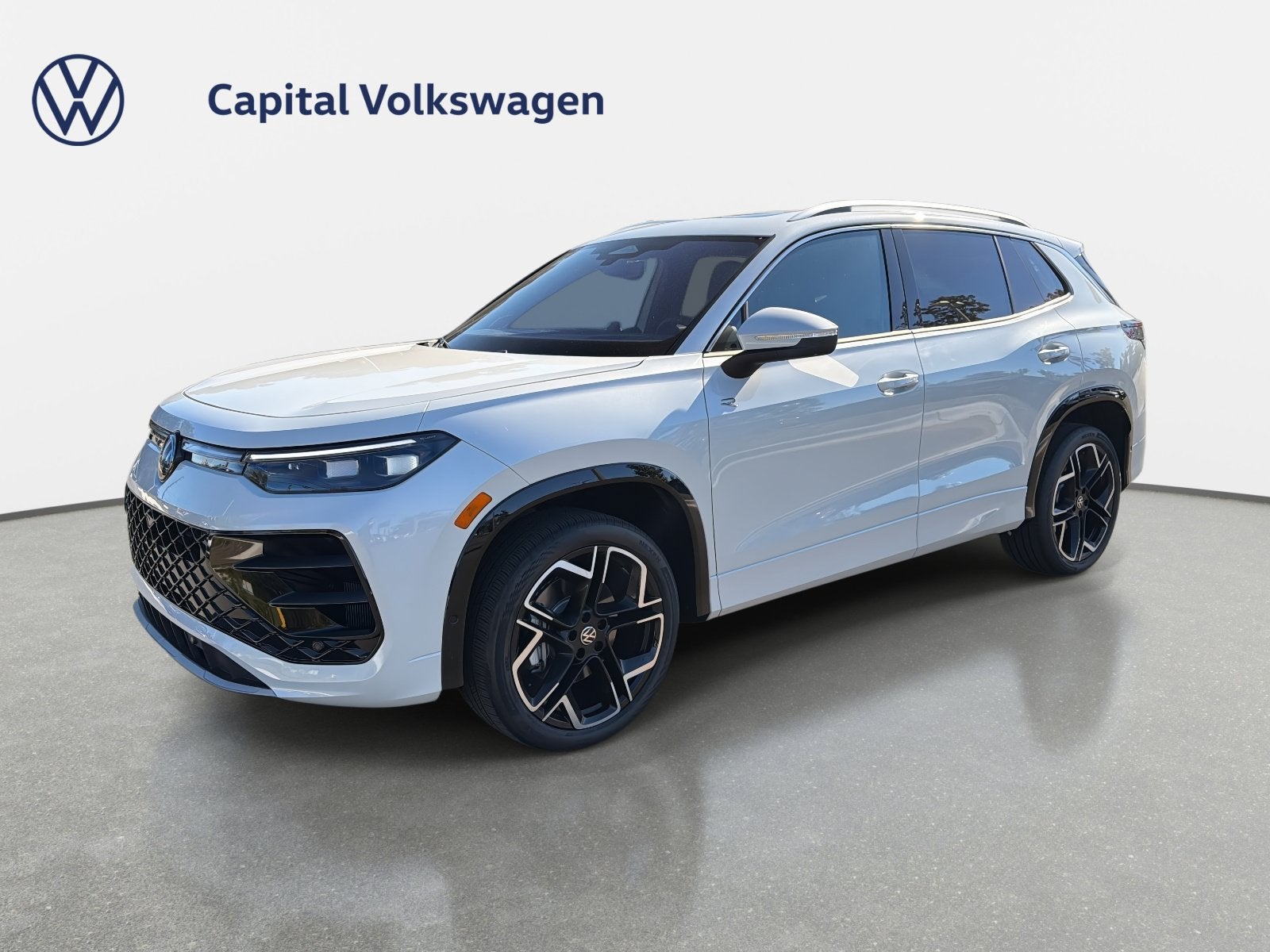 2026 Volkswagen Tiguan SEL R-Line Turbo
