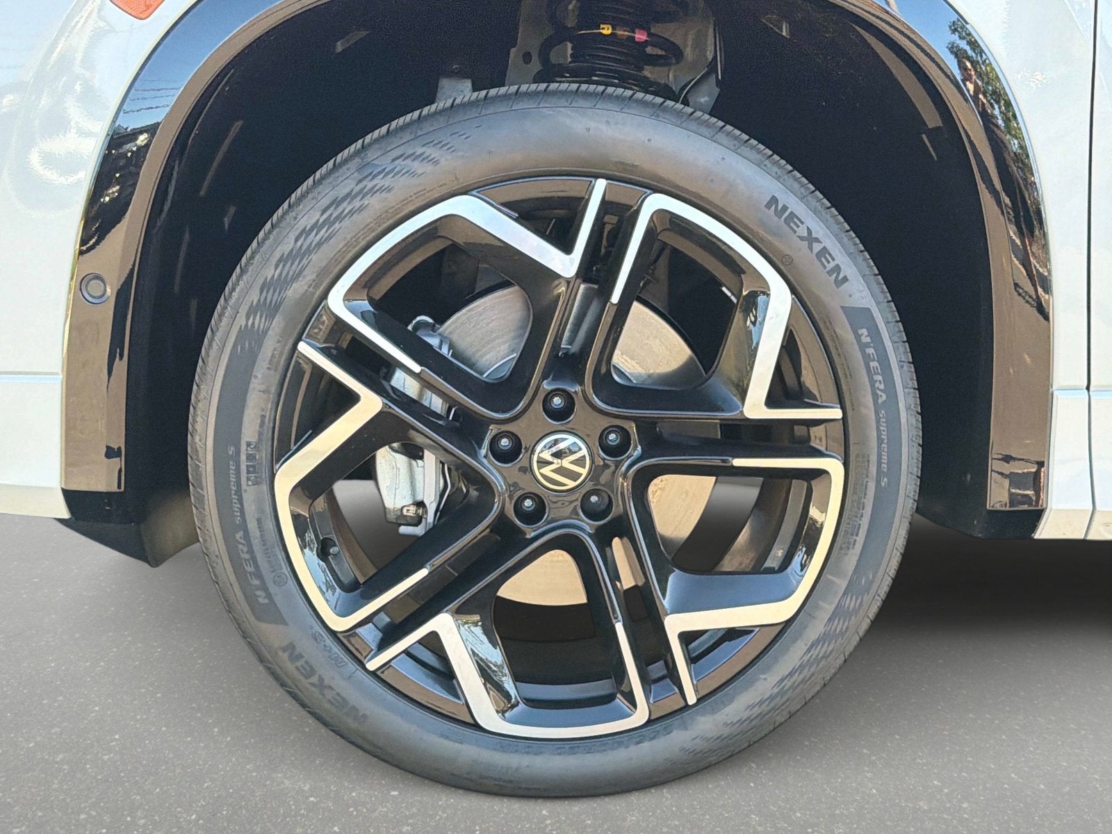 2026 Volkswagen Tiguan SEL R-Line Turbo