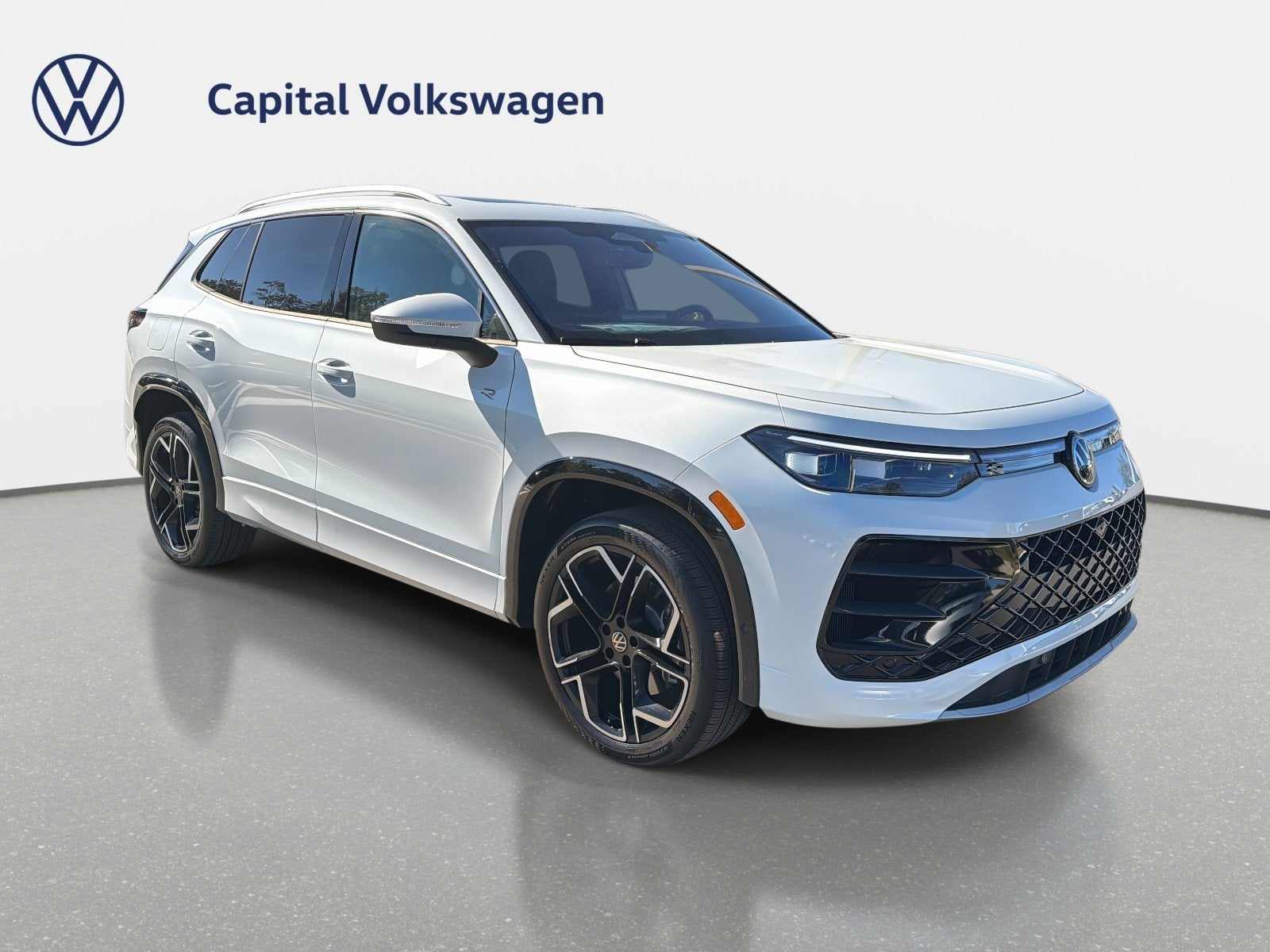 2026 Volkswagen Tiguan SEL R-Line Turbo