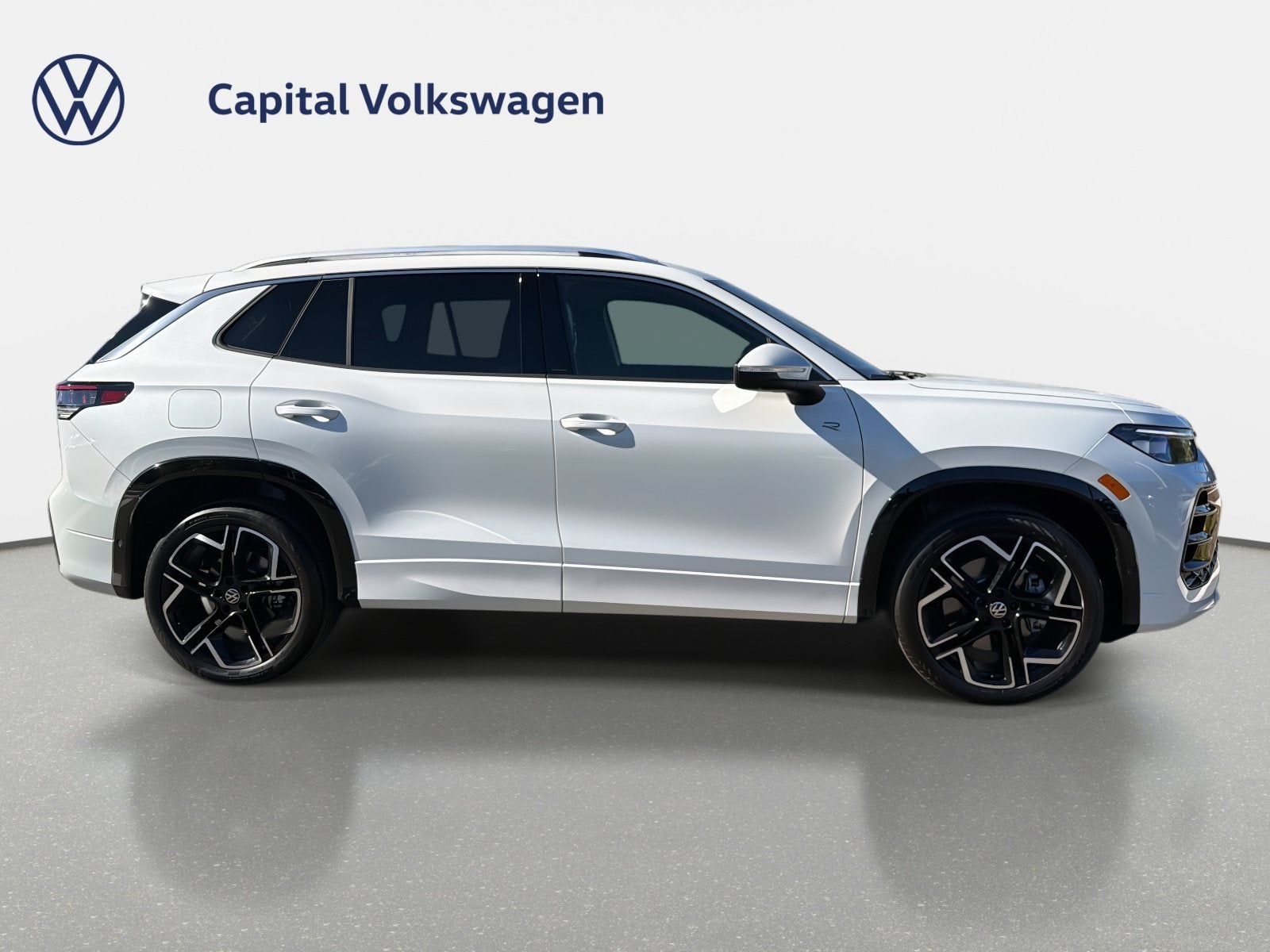 2026 Volkswagen Tiguan SEL R-Line Turbo