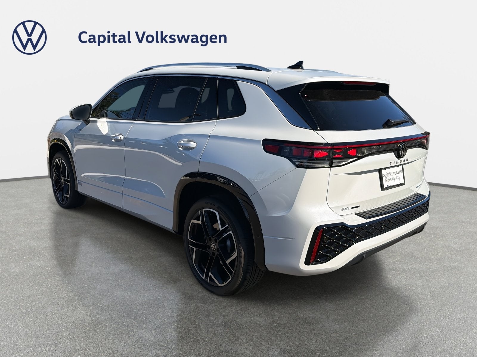 2026 Volkswagen Tiguan SEL R-Line Turbo
