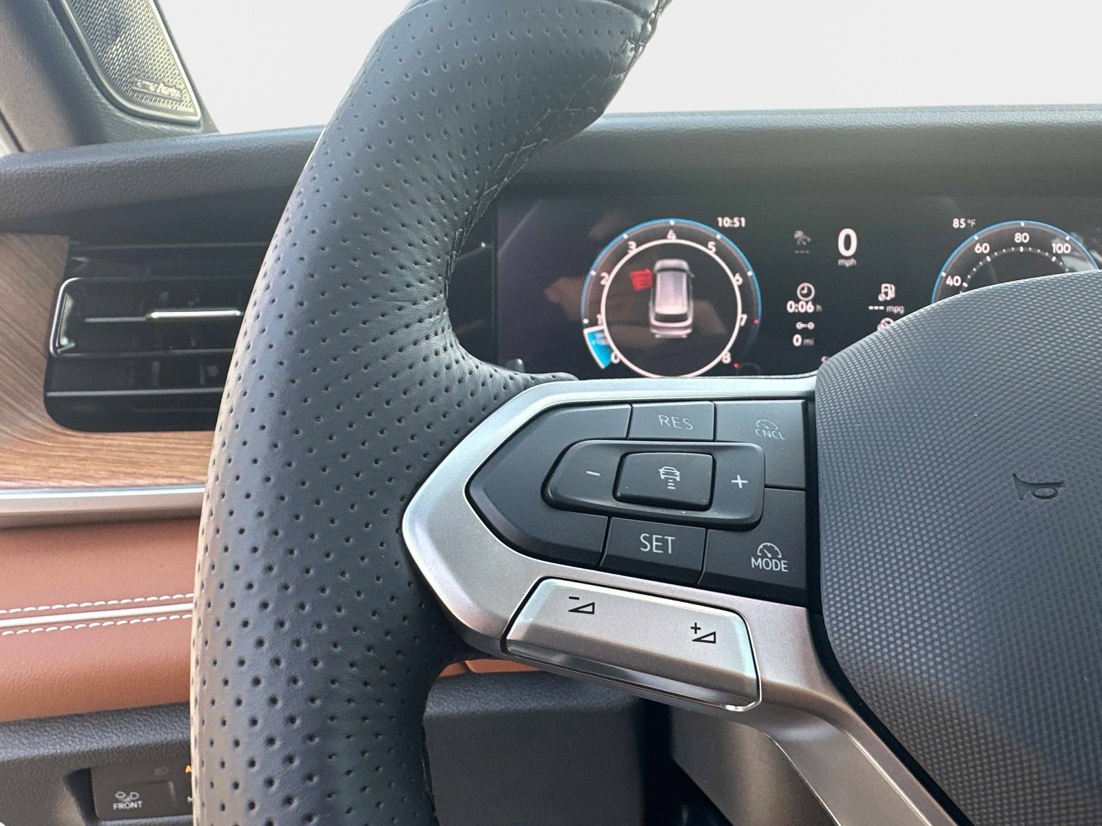 2026 Volkswagen Tiguan SEL R-Line Turbo