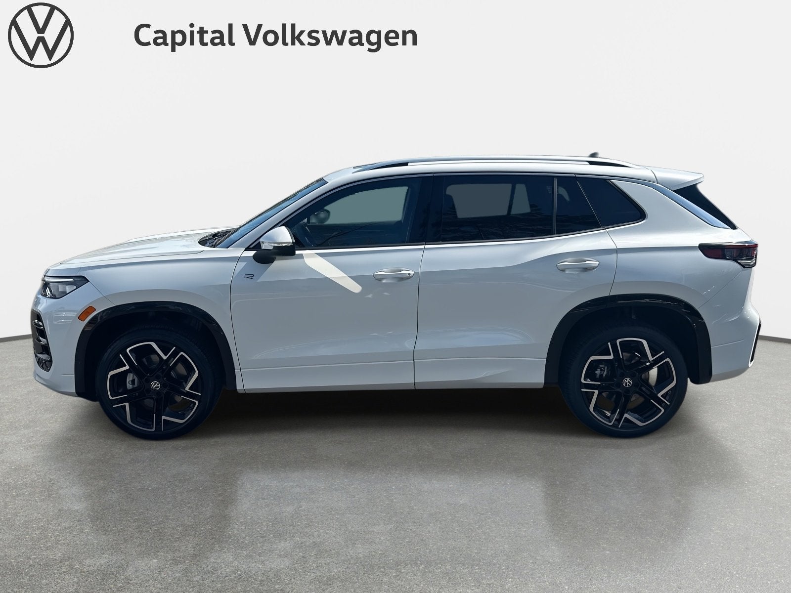 2026 Volkswagen Tiguan SEL R-Line Turbo