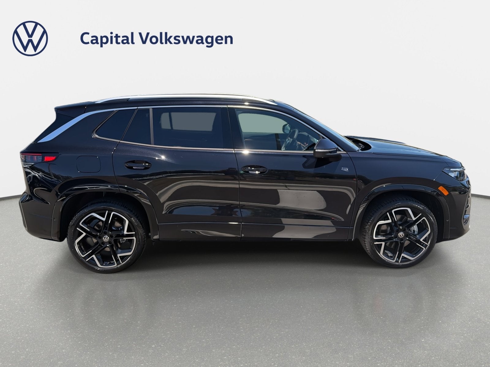 2026 Volkswagen Tiguan SEL R-Line Turbo