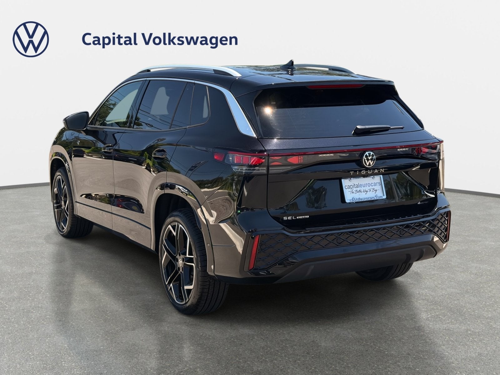 2026 Volkswagen Tiguan SEL R-Line Turbo