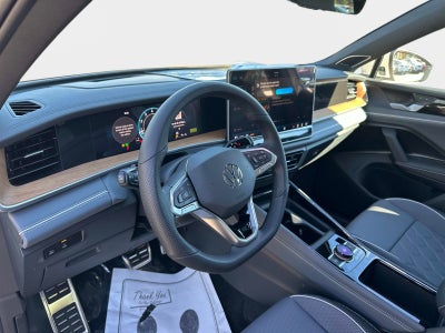 2026 Volkswagen Tiguan SEL R-Line Turbo