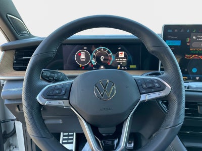 2026 Volkswagen Tiguan SEL R-Line Turbo