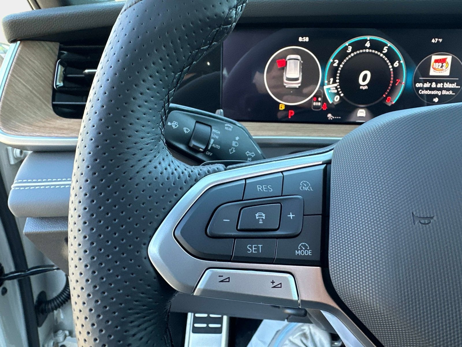 2026 Volkswagen Tiguan SEL R-Line Turbo