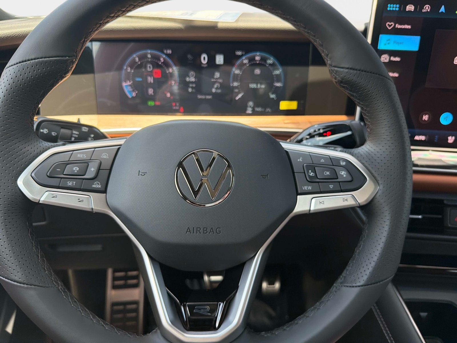 2026 Volkswagen Tiguan SEL R-Line Turbo