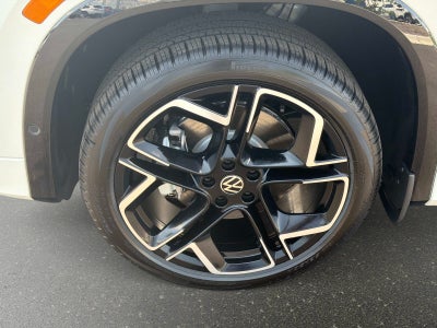 2026 Volkswagen Tiguan SEL R-Line Turbo