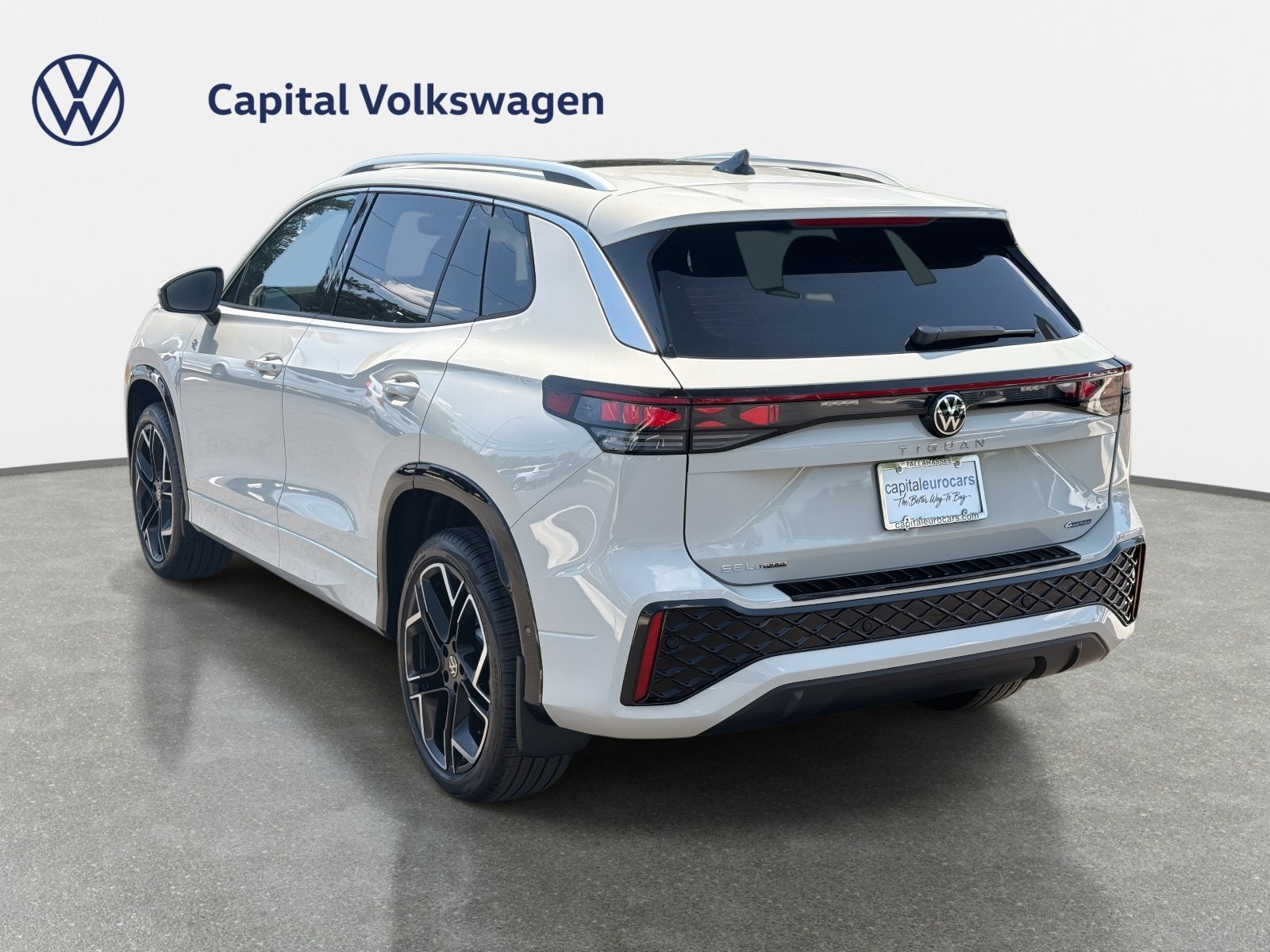 2026 Volkswagen Tiguan SEL R-Line Turbo