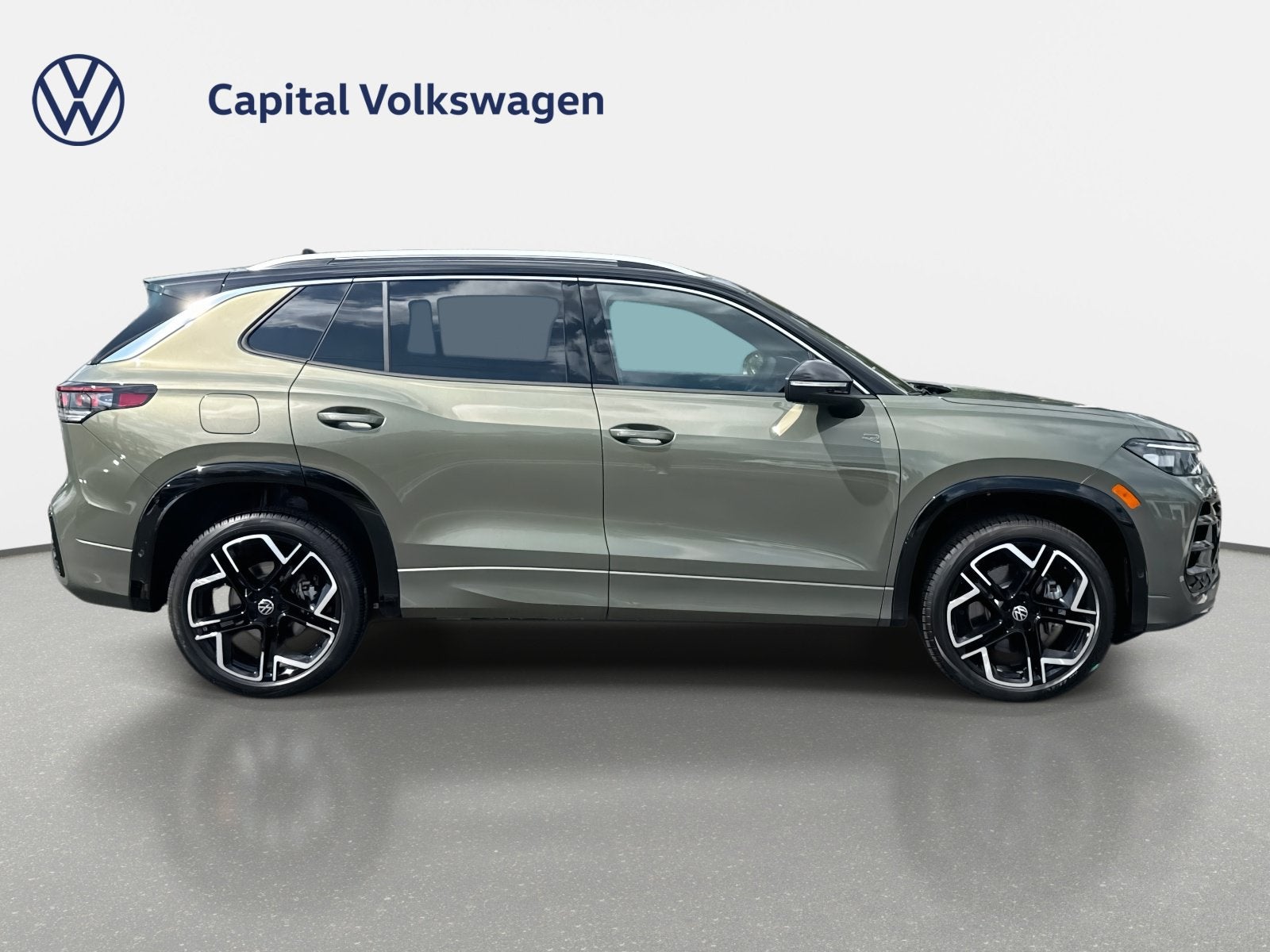 2026 Volkswagen Tiguan SEL R-Line Turbo