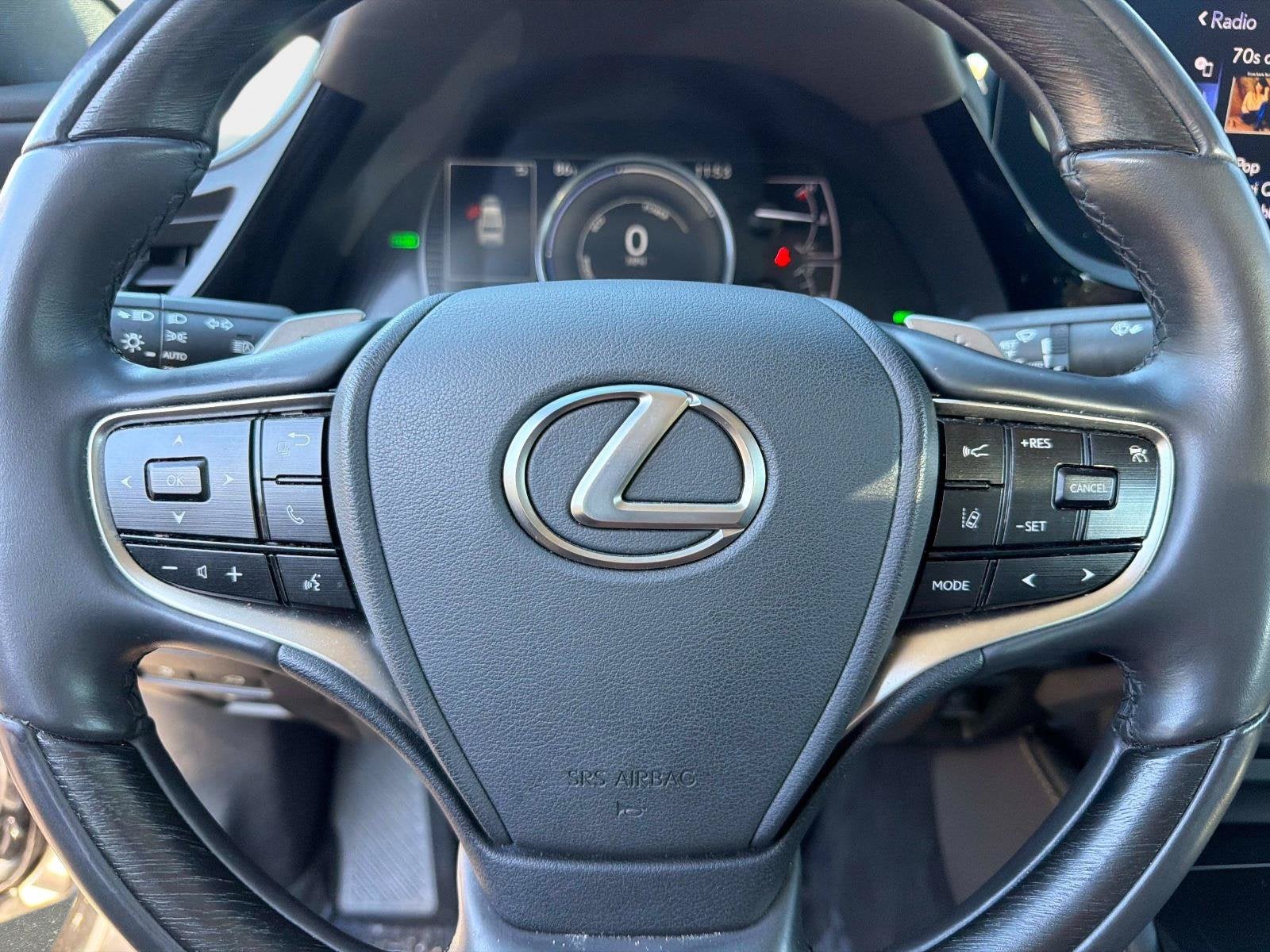 2022 Lexus ES ES 300h Luxury