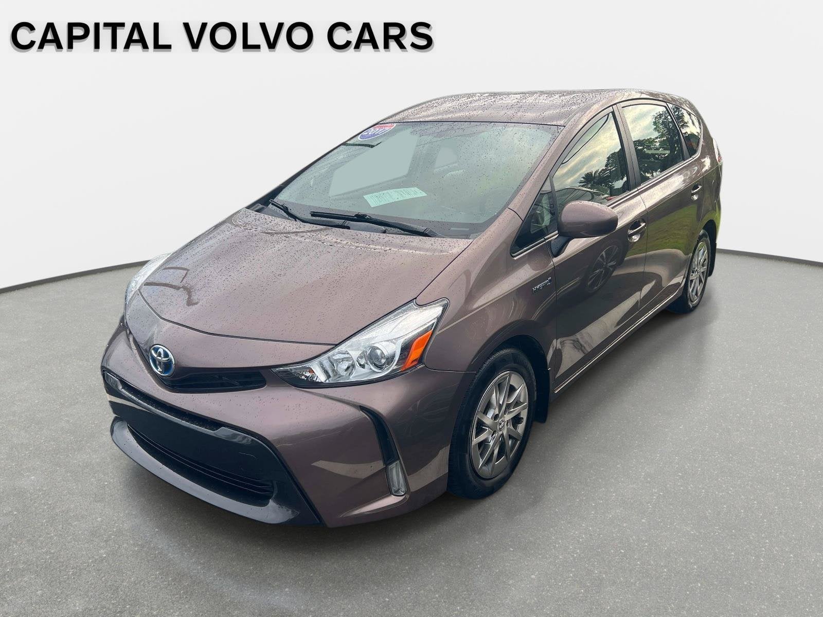 2017 Toyota Prius v Four